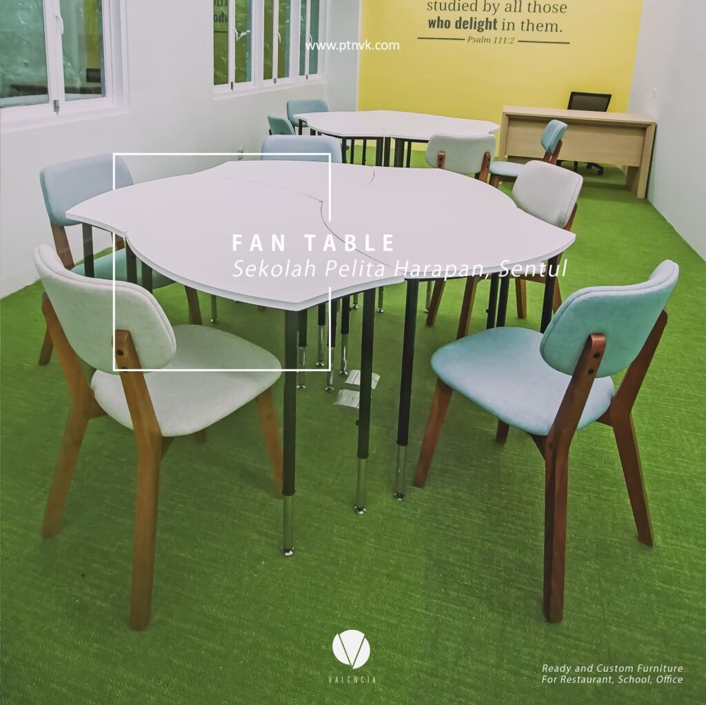 Fan School Table