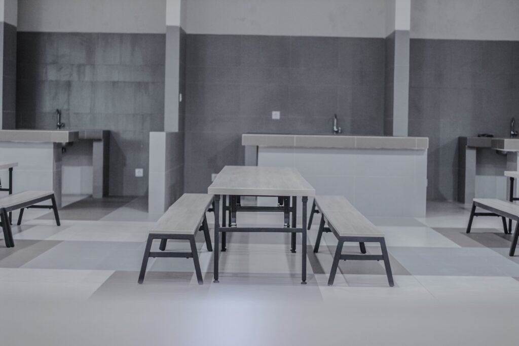  Set Bench Canteen & Folding Table