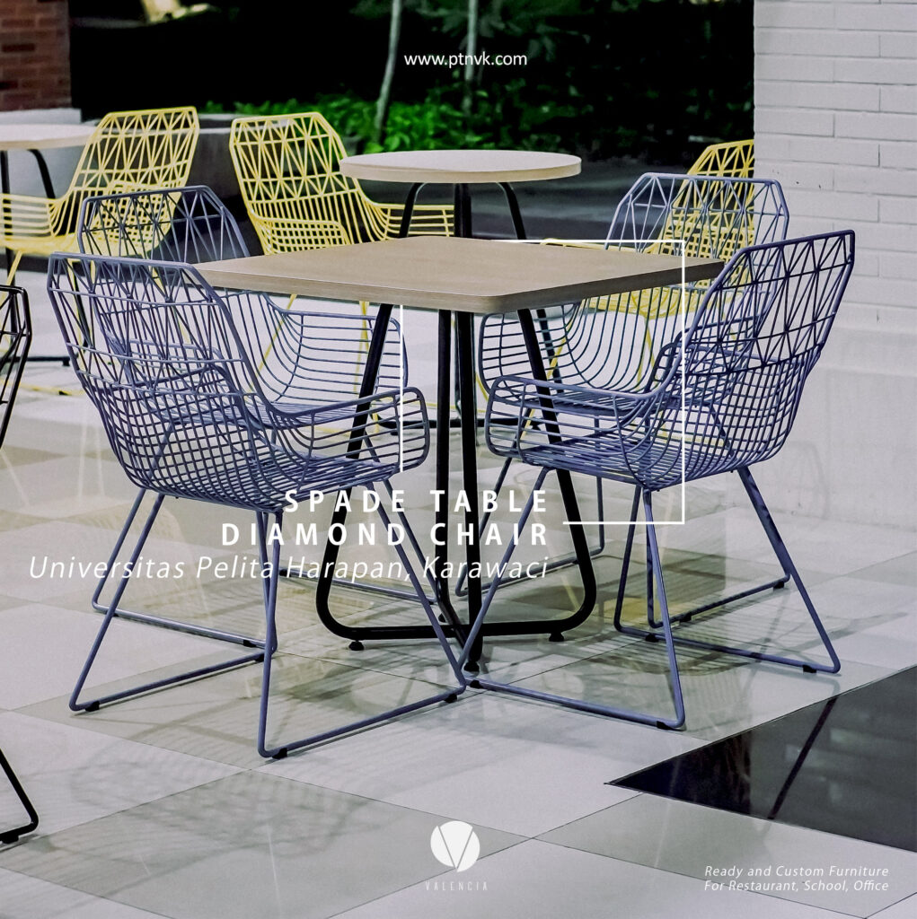 Spade Table & Diamond Chair di UPH Karawaci