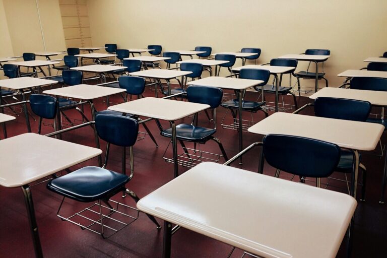 kursi kuliah modern