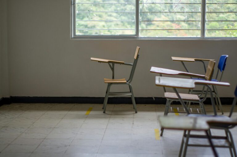 meja kursi sekolah